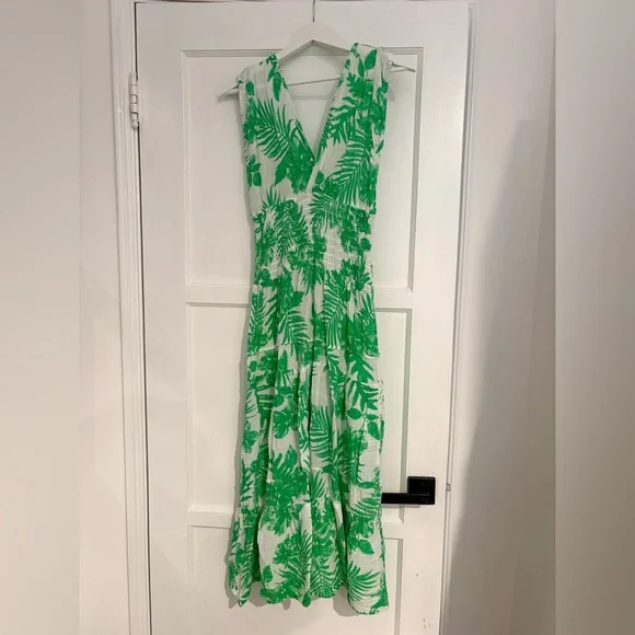 Tropical Green Leaf Print Maxi Dress - Picture 2 of 6